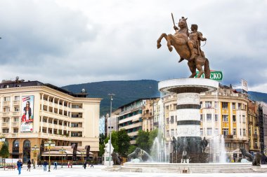 Alexander Üsküp şehir merkezindeki ana meydanında büyük heykel