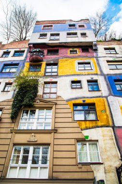Avusturya, Viyana 'daki Hundertwasser evinin manzarası