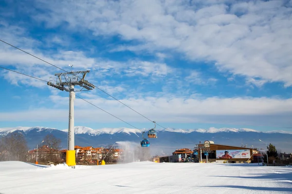 Bansko skistation, kabelbaan lift, Bulgarije — Stockfoto