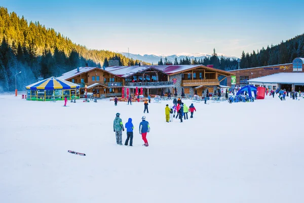 Bunderishka polyana, skidanläggning, linbanan lift, Bansko, Bulgarien — Stockfoto