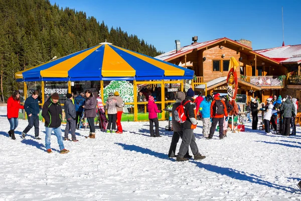 Runda café på Bunderishka polyana, skidorten Bansko, Bulgarien — Stockfoto