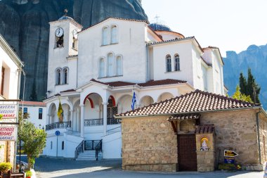 Kastraki köyü yakınlarında Meteora dağlar kilisede