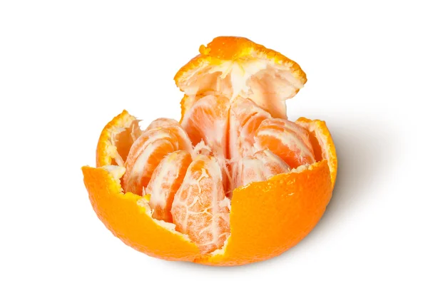 Teilweise gereinigte und gebrochene Mandarine — Stockfoto