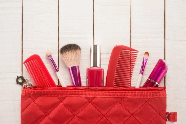 Bolsa de maquiagem bonita com cosméticos — Fotografia de Stock