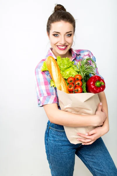 Beautiful woman with fresh organic grocery — Stock Photo, Image