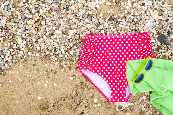 Sommer Strand Accessoires über Sand — Stockfoto