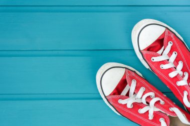 Mavi kırmızı snickers