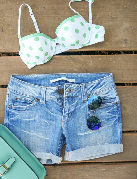 Kvinnor jeansshorts — Stockfoto