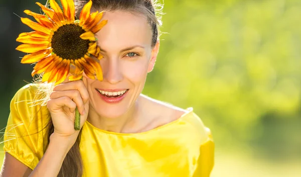 Spring beauty girl — Stock Photo, Image