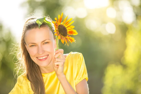 Spring beauty meisje — Stockfoto