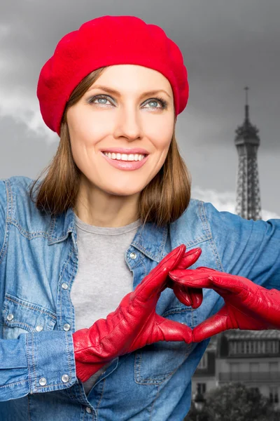 Z Paryża z miłości kobieta — Zdjęcie stockowe