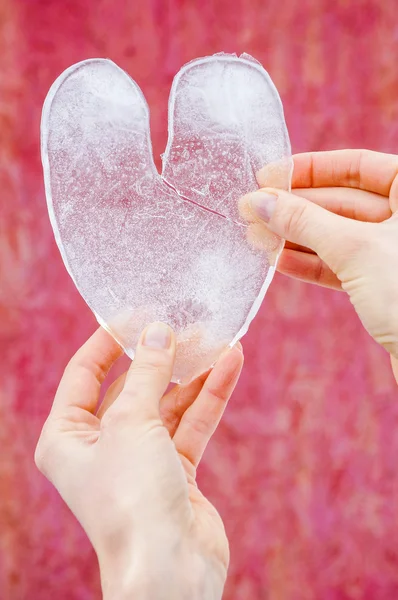 Ледяное сердце — стоковое фото
