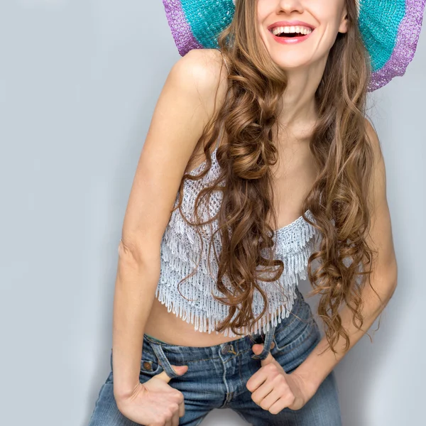 夏の帽子の女性 — ストック写真