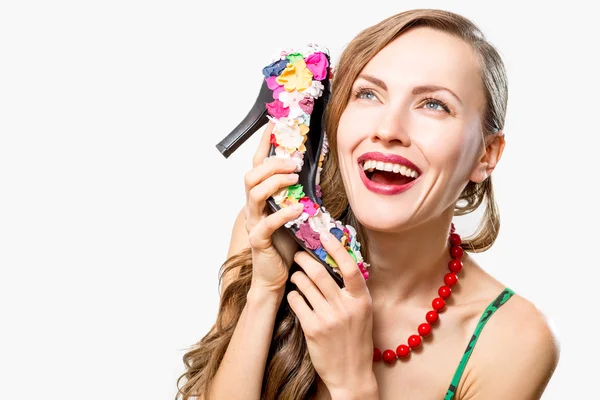 Zomer vrouw met schoenen — Stockfoto