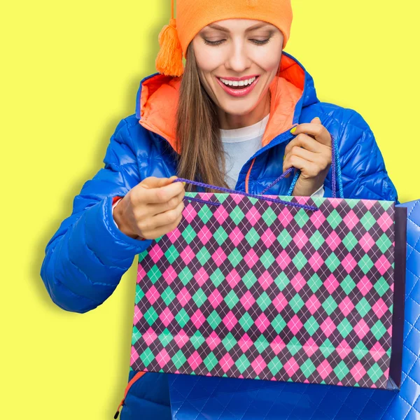 Shopping donna nei colori autunnali — Foto Stock