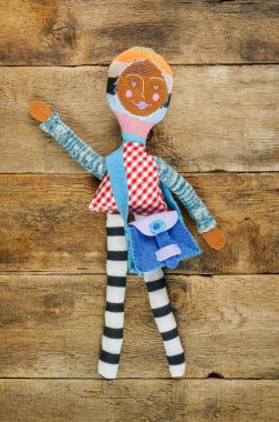 Komik el yapımı bebek kumaştan