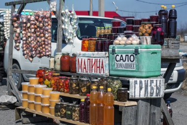 trade in products on the Russian market a roadside clipart