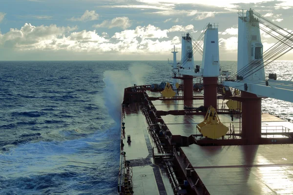 Güverte toplu taşıyıcı