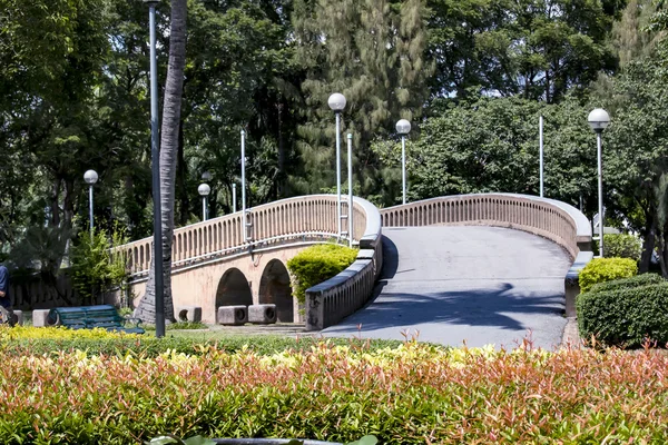 Park Bangkok yaya köprüsü.