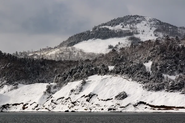 sönmüş volkanlar karla kaplı