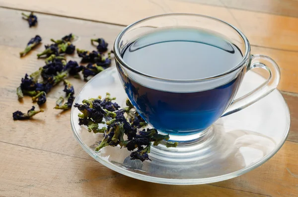 Tasse de thé bleu — Photo