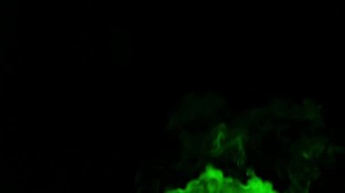 Yeşil izole siyah duman