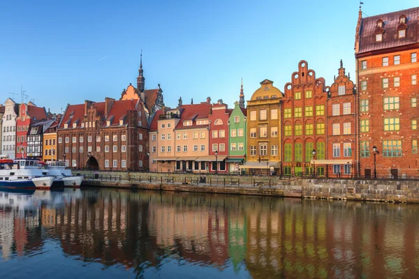 Nézd át a folyón a Gdansk óvárosának — Stock Fotó
