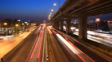 Otoyol sürüş yoğun trafik zaman atlamalı Yakınlaştır