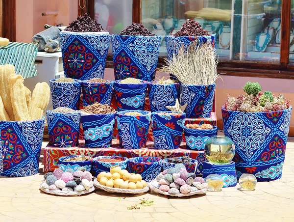 Oryantal baharat ve Hatıra Eşyası renkli tencere