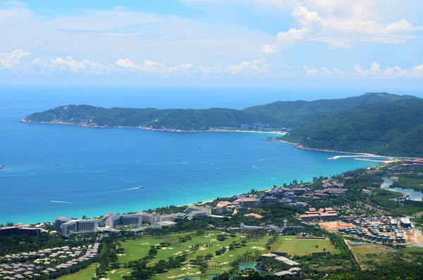 Yalong Bay tropikal cennet Forest Park - dağların güzel manzarası