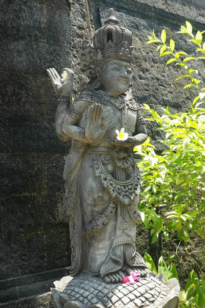 Статуи Храма Богов Хранителей Бали Брахма Вихара Арама Статуями Богов — стоковое фото