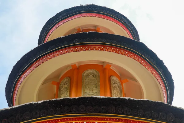 Деталь Крыши Пагоды Храме Брахма Вихара Арама Бале Монастырь Брахма — стоковое фото