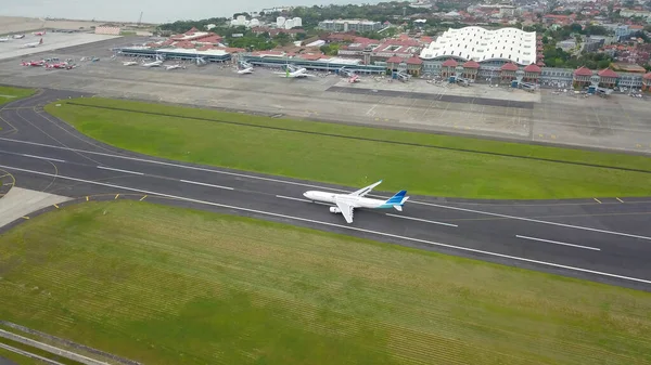 Bali Indonesia December 2020 Aerial View Passengers Airplanes Airport Runway — Stock Photo, Image