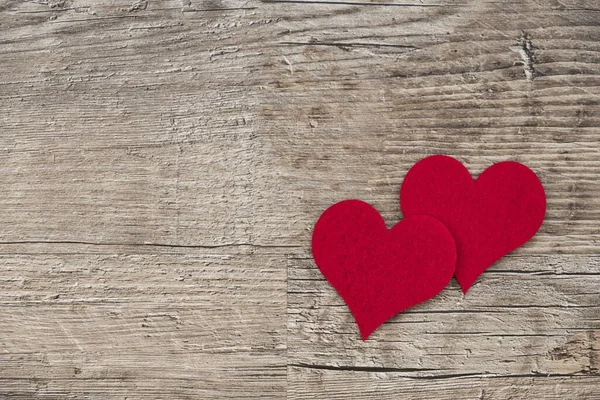 San Valentín Dos Colgante Corazón Rojo Sobre Fondo Madera Día — Foto de Stock