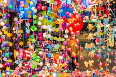 Işık topları dekorasyon.