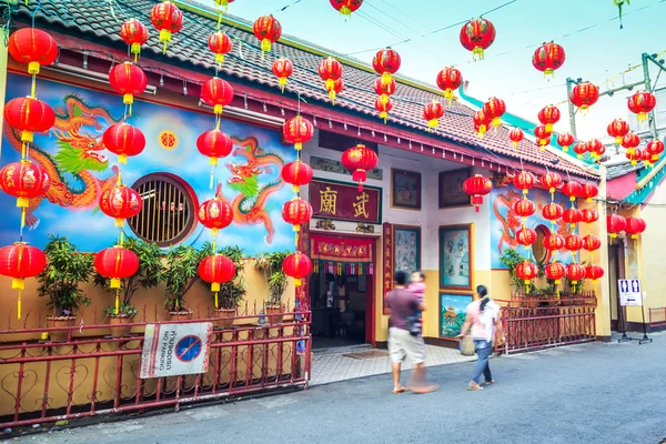 Red Chinese lanterns display — Stock Photo, Image