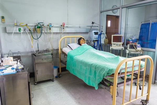 Unidad de cuidados intensivos sala de simulación — Foto de Stock