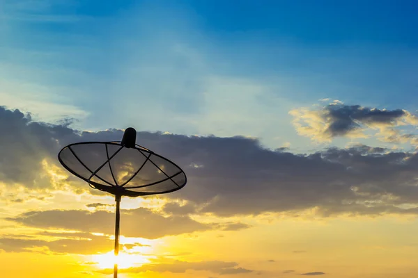 Disco de satélite com nascer do sol — Fotografia de Stock