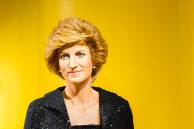Bangkok, Tayland - 19 Aralık: Balmumu şekil 19 Aralık 2015 tarihinde Madame Tussauds Bangkok, Tayland için gelen ünlü Prenses Diana'nın