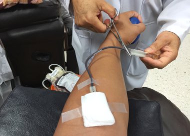 kan bağışı kan örnek alarak closeup hemşire yatay fotoğraf.