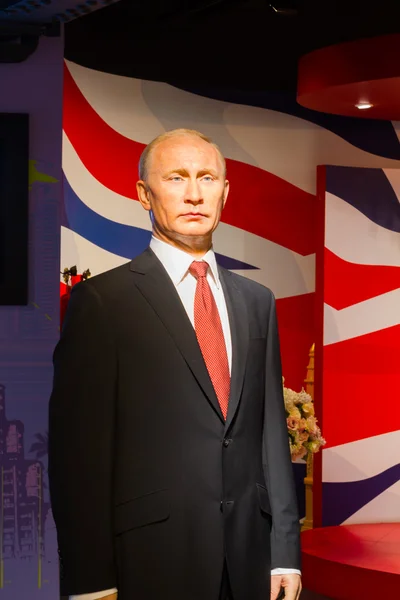 BANGKOK, THAILAND - DECEMBER 19: Wax figure of the famous Vladimir Putin from Madame Tussauds on December 19, 2015 in Bangkok, Thailand. — Stock Photo, Image