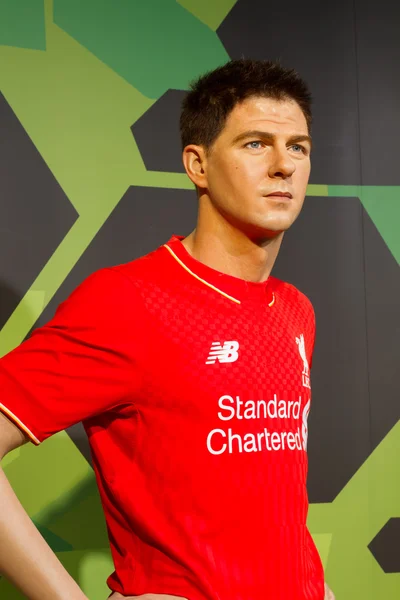 BANGKOK, THAILAND - DECEMBER 19: Wax figure of the famous Steven George Gerrard from Madame Tussauds on December 19, 2015 in Bangkok, Thailand — Stock Photo, Image