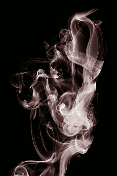 Röd rök på en svart bakgrund — Stockfoto