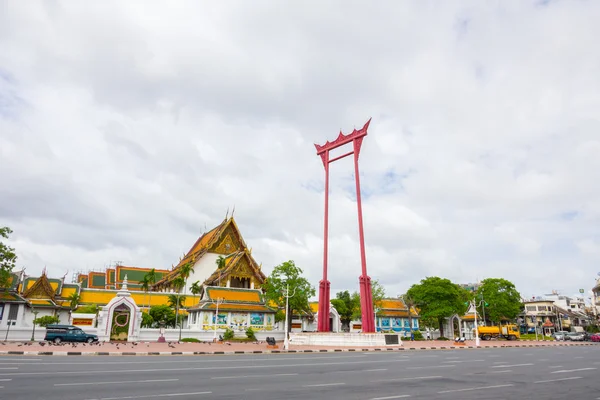 Balanço gigante, Templo de Suthat, Bangkok, Tailândia — Fotografia de Stock