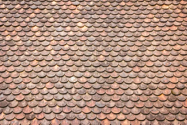 Antiguo grunge rojo y naranja azulejos del techo resistido textura backgroun — Foto de Stock