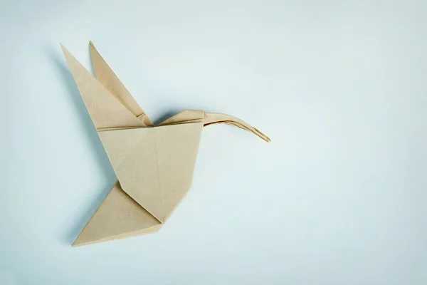 Origami papel pardo beija-flor — Fotografia de Stock