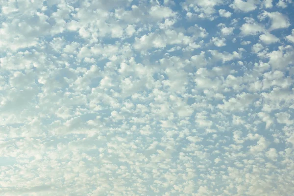 Nuvens Céu fundo — Fotografia de Stock
