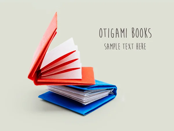 Орігамі папір книги — стокове фото