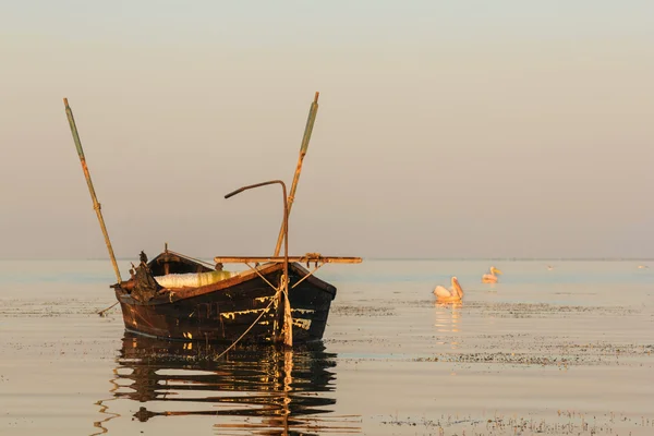 Velho barco de pesca — Fotografia de Stock