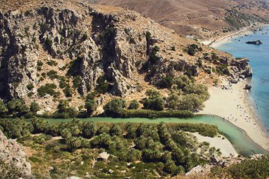 Avuç içi Nehri üzerinde